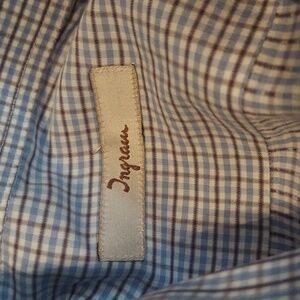 Luxurious high fashion from Italy! Small button up by ingram